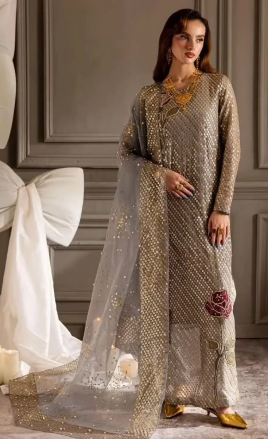 Nayyar Aleem Chiffon Grey Suit